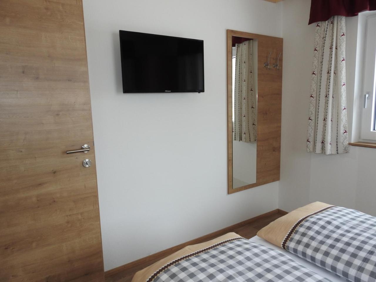 Ferienwohnung Bergschlössl Goldegg im Pongau Exterior foto